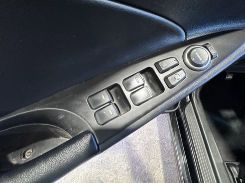 Used 2013 Hyundai Sonata SE image 18