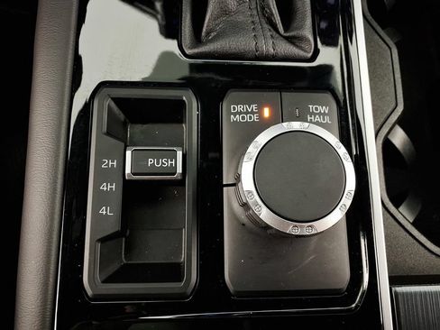Used 2023 Toyota Tundra Platinum AWD/4WD image 15
