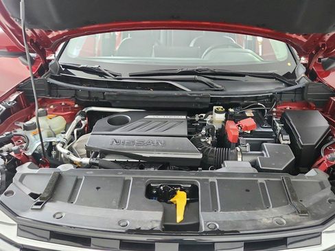 Used 2025 Nissan Rogue Platinum FWD image 41