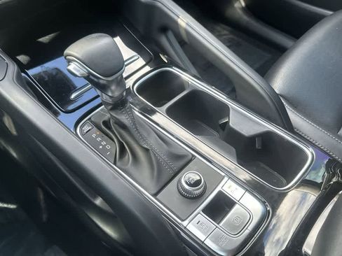 Certified 2023 Kia Telluride S w/ S Sunroof Package image 21