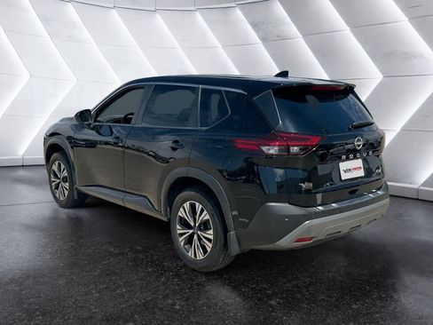Used 2023 Nissan Rogue SV image 6