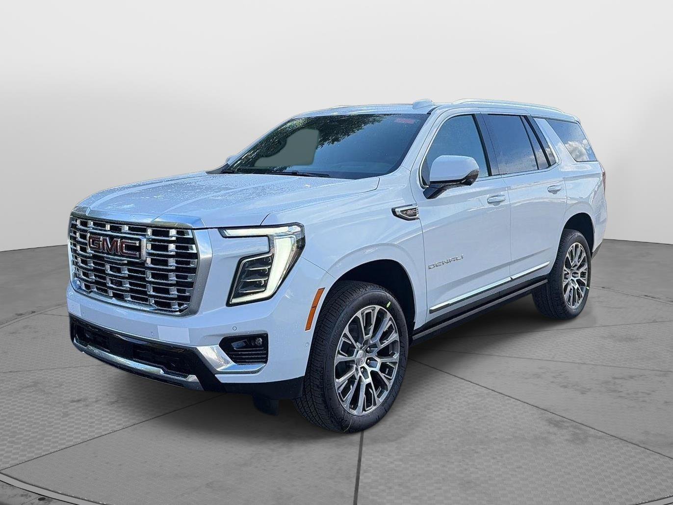 New 2026 GMC Yukon Denali w/ Denali Reserve Package AWD/4WD image 3