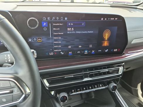 Used 2024 Chevrolet Traverse Z71 w/ LPO, Floor Liner Package AWD/4WD image 15
