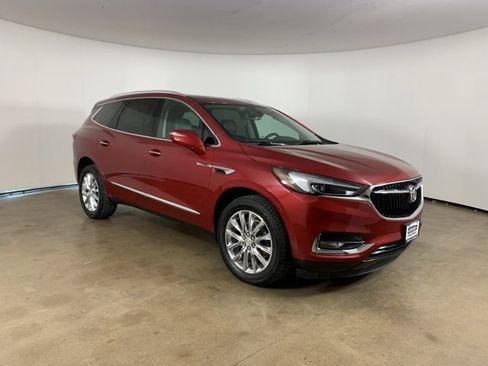 Used 2021 Buick Enclave Premium w/ Sun and Sites Package image 5