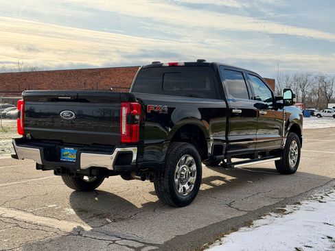 Used 2024 Ford F250 Lariat w/ Chrome Package image 6