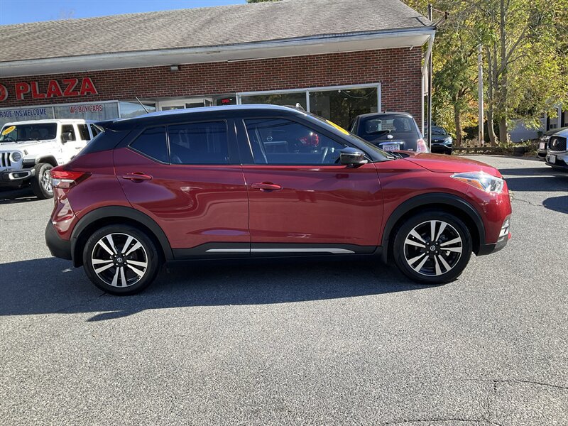 Used 2019 Nissan Kicks SR FWD image 4