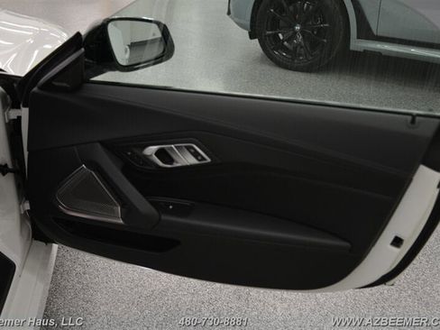 Used 2024 BMW Z4 M40i w/ Premium Package image 35