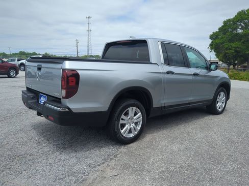 Used 2017 Honda Ridgeline RT image 3