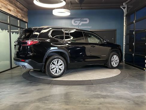 Used 2026 GMC Acadia Elevation w/ Elevation Premium Package AWD/4WD image 3