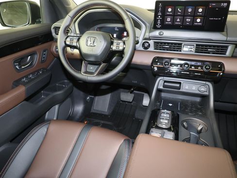 New 2026 Honda Pilot TrailSport image 6