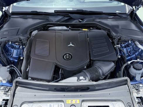 Used 2022 Mercedes-Benz C 300 Sedan w/ Exclusive Trim Package image 17