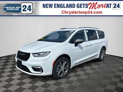 New 2026 Chrysler Pacifica Pinnacle