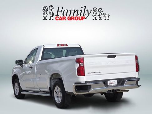 Used 2025 Chevrolet Silverado 1500 W/T image 3