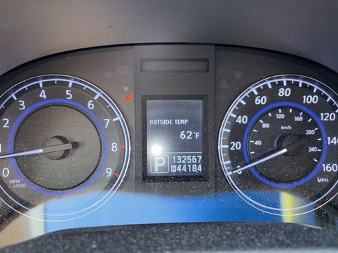 Used 2013 INFINITI G37 x w/ Premium Pkg image 4