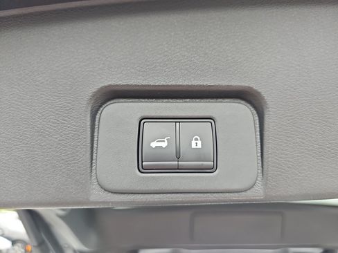 Used 2026 Nissan Rogue SV FWD image 29
