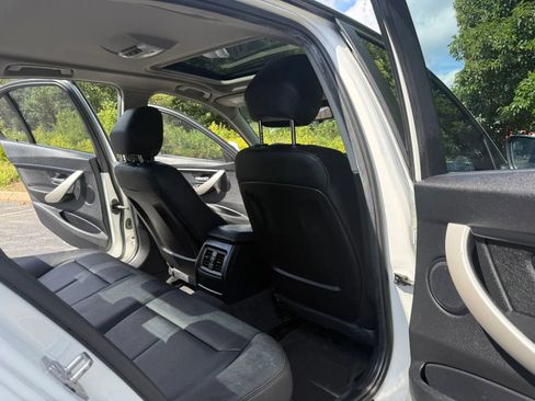 Used 2015 BMW 320i Sedan RWD image 14