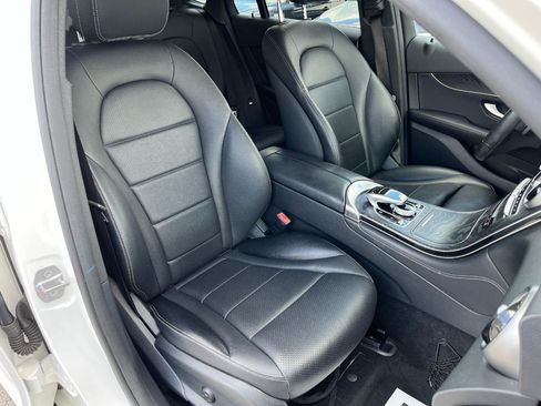 Used 2017 Mercedes-Benz GLC 300 4MATIC Coupe image 21