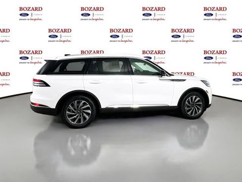 New 2026 Lincoln Aviator AWD image 8