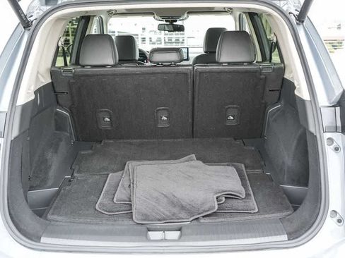 Used 2025 Nissan Rogue SL w/ Tech Package AWD/4WD image 29