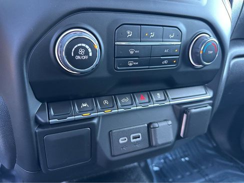 Used 2022 Chevrolet Silverado 1500 W/T w/ WT Value Package image 23