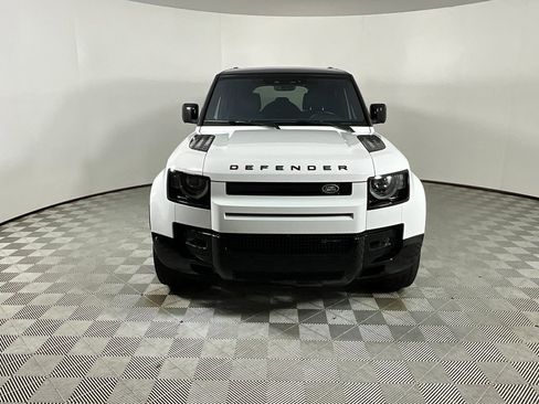 Certified 2022 Land Rover Defender 110 X-Dynamic HSE image 7