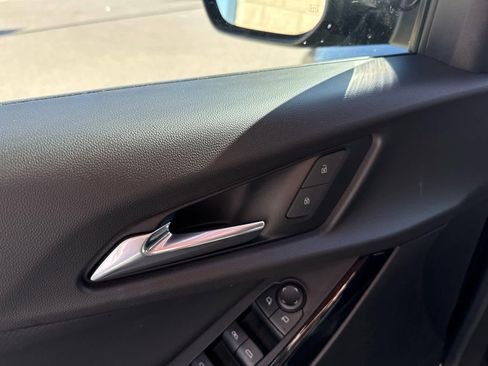 Used 2025 Chevrolet Equinox LT w/ Convenience Package II image 15