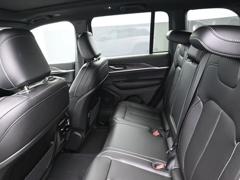 New 2025 Jeep Grand Cherokee Limited image 14