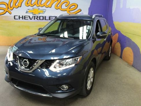 Used 2015 Nissan Rogue SV AWD/4WD image 4