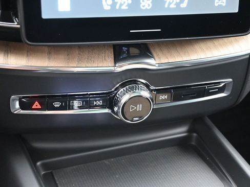 New 2026 Volvo XC60 B5 Plus w/ Protection Package Premier image 16