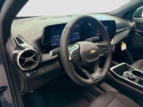 New 2026 Chevrolet Equinox LT w/ Safety and Technology Package image 9