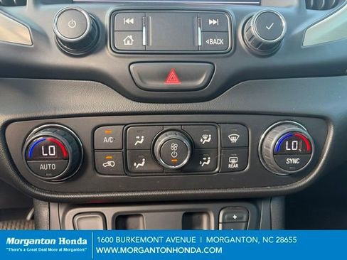 Used 2020 GMC Terrain Denali w/ Denali Premium Package AWD/4WD image 25