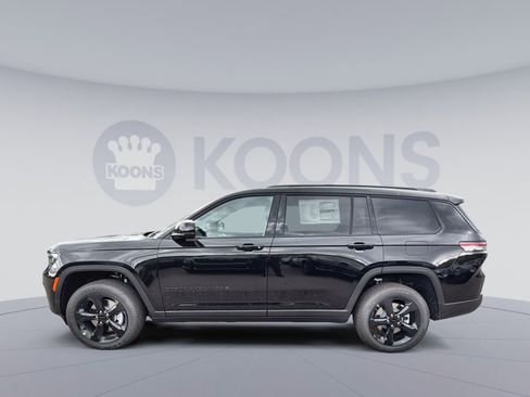 New 2025 Jeep Grand Cherokee L Altitude image 2