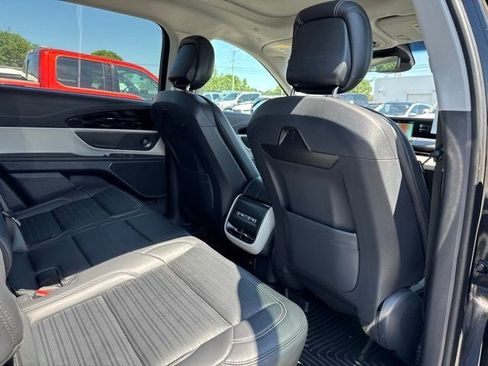 Used 2024 Lincoln Nautilus Reserve w/ Equipment Group 202A AWD/4WD image 21