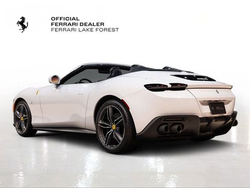 Certified 2025 Ferrari Roma Spider RWD image 2