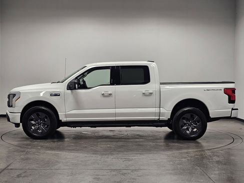 Used 2024 Ford F150 Lightning Flash image 5