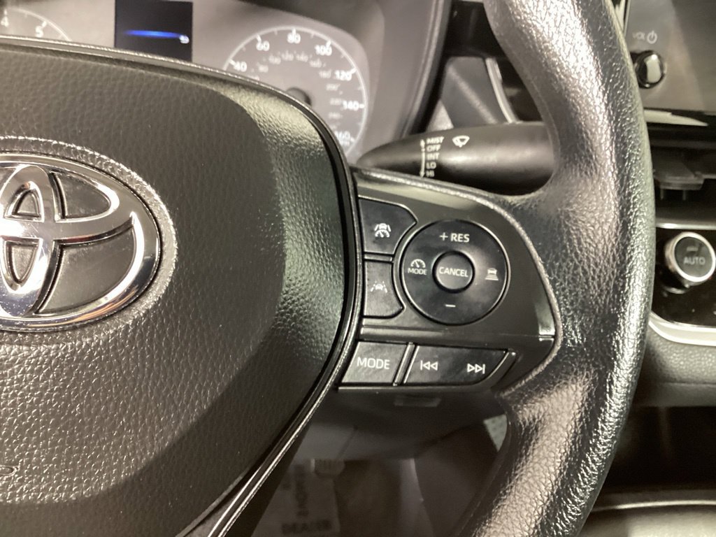Used 2025 Toyota Corolla LE FWD image 15