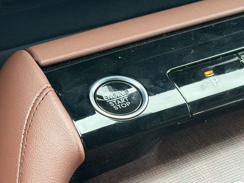 New 2026 Lincoln Navigator L Reserve AWD/4WD image 12