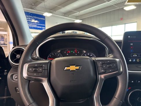 Used 2025 Chevrolet Blazer LT w/ Convenience Package AWD/4WD image 19