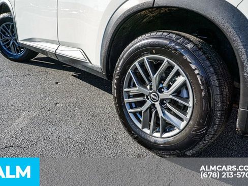 Used 2024 Nissan Rogue S image 16