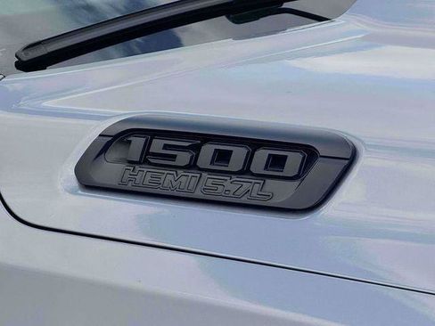 Certified 2022 RAM 1500 Big Horn w/ Night Edition AWD/4WD image 9