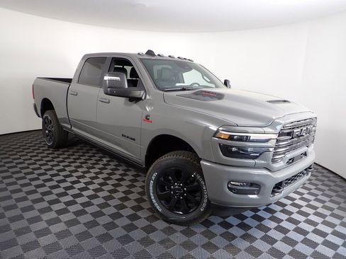 New 2026 RAM 2500 Laramie AWD/4WD image 5