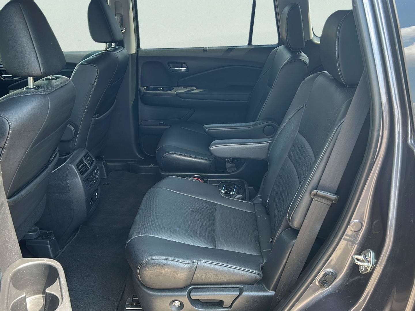 Used 2019 Honda Pilot Elite image 21