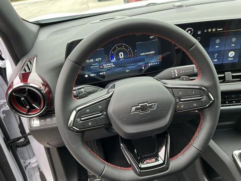 New 2026 Chevrolet Equinox RS image 13