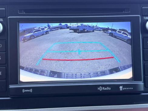 Used 2017 Toyota Tacoma SR5 AWD/4WD image 35