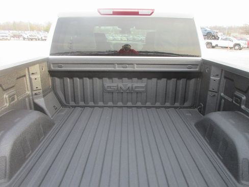 New 2026 GMC Sierra 1500 Elevation image 7