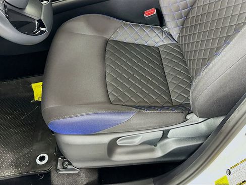 Certified 2022 Toyota C-HR XLE FWD image 19