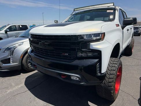 Used 2019 Chevrolet Silverado 1500 LT Trail Boss AWD/4WD image 8