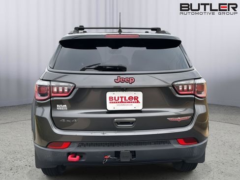 Used 2019 Jeep Compass Trailhawk image 4