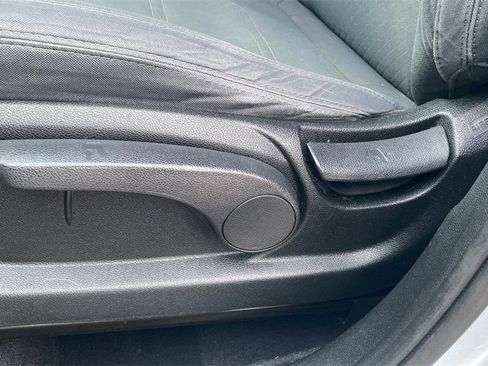 Used 2020 Kia Sorento LX image 23