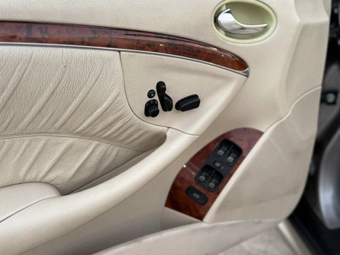 Used 2007 Mercedes-Benz CLK 550 Cabriolet image 33